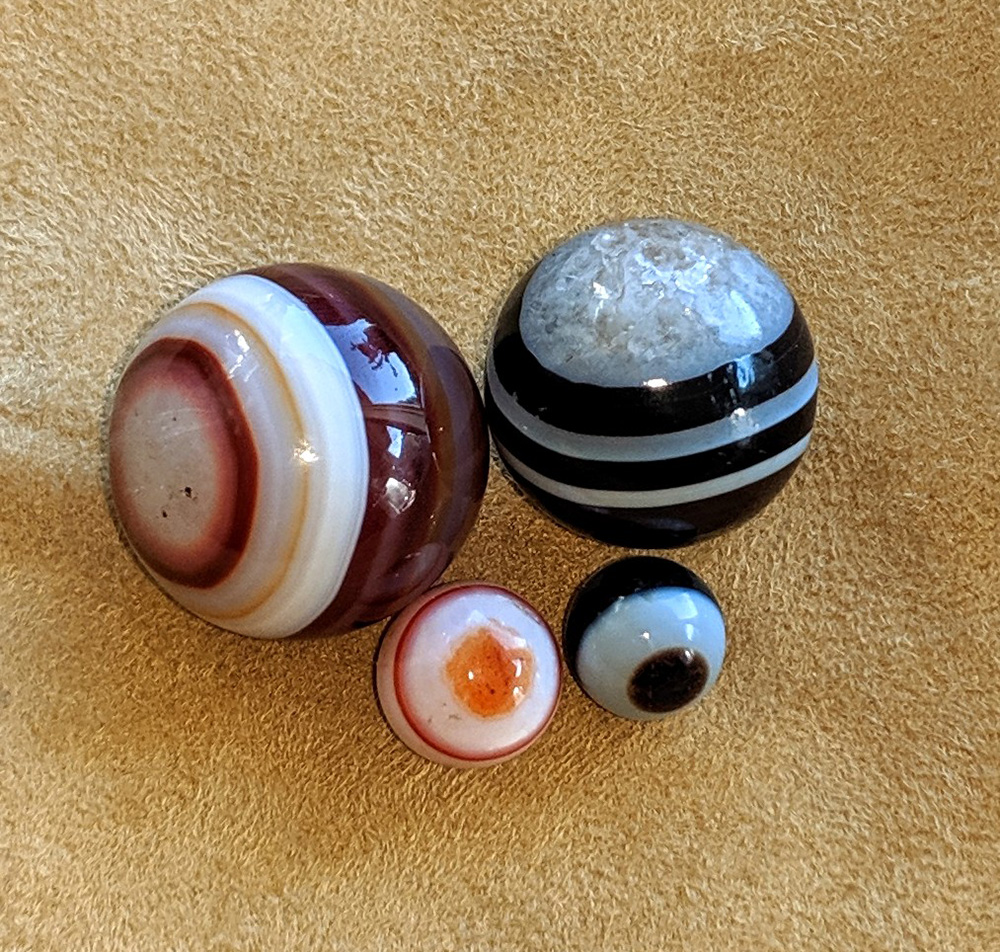 Group of Agate marbles